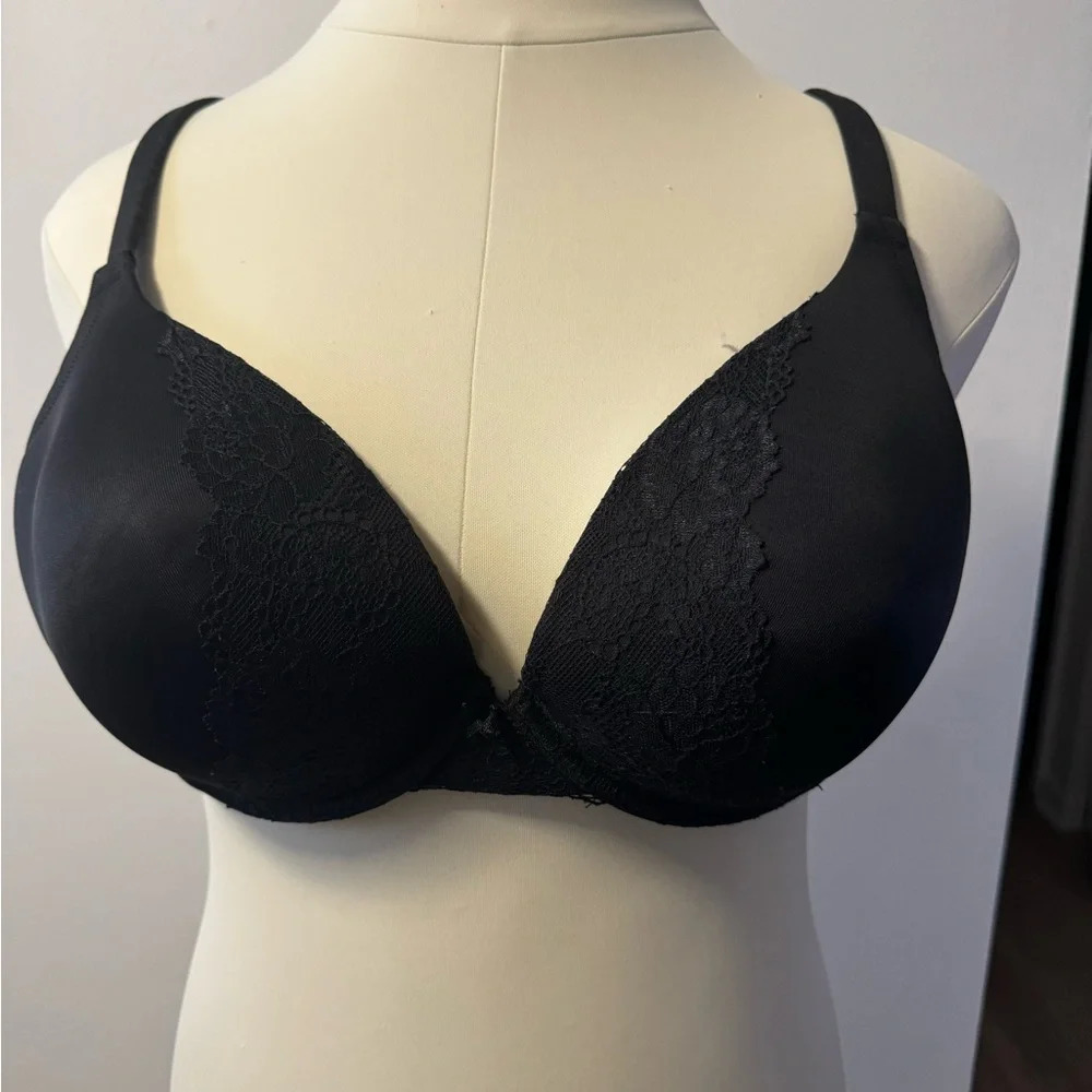 Cacique Smooth Boost Plunge Bra size 46C